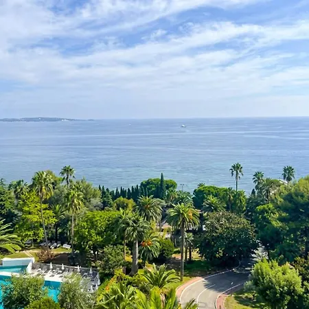 Sea View With Pool, Tennis And Near Cannes Apartment
